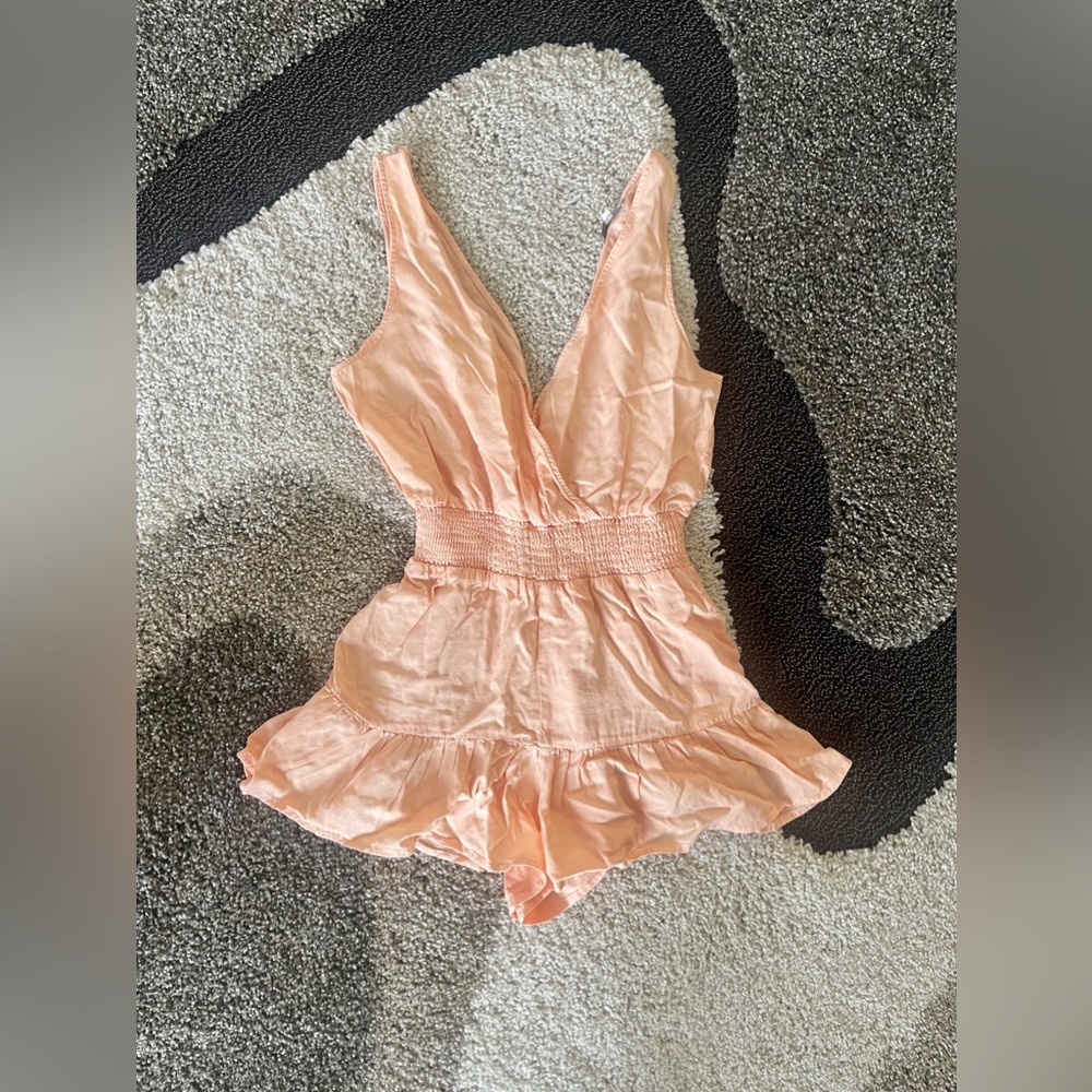 Cutest Peach 🍑 Romper